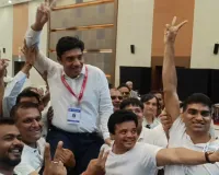 सूरत : चैंबर ऑफ कॉमर्स के उपाध्यक्ष पद पर रवि राज देसाई की शानदार जीत