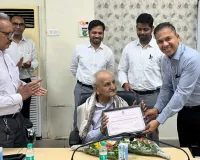 वडोदरा : 100 वर्ष पूर्ण होने पर सेवानिवृत्त रेलकर्मी उमेदभाई पटेल का वडोदरा मंडल द्वारा गरिमामय सम्मान