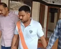 सूरत : 50 लाख रुपये की लूटकांड का मास्टरमाइंड कुंदन भगत सूरत लाया गया