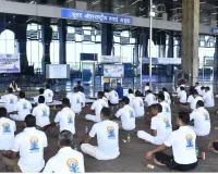 सूरत अंतरराष्ट्रीय हवाई अड्डे पर अंतर्राष्ट्रीय योग दिवस-2026 का आयोजन