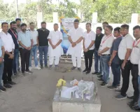 सूरत : भेस्तान रेलवे स्टेशन पर मारवाड़ी युवा मंच ने शुरू किया स्थायी प्याऊ