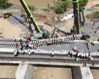 वडोदरा मंडल की उपलब्धि मुंबई-दिल्ली मेन लाइन पर सीमित ट्रैफिक ब्लॉक में ब्रिज स्ट्रेंथनिंग कार्य सफलतापूर्वक किया पूरा