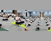 वडोदरा मंडल पर 12वें अंतर्राष्ट्रीय योग दिवस पर उत्साह पूर्वक आयोजन