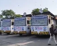 गांधीनगर : गुजरात में स्कूल प्रवेश महोत्सव की शुरुआत, स्कूल ऑन व्हील्स बसों का लोकार्पण