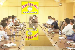 गुजरात  : नर्मदा जिले में  व्यापारी-सेवा संगठन कर्मचारियों के लिए विशेष टीकाकरण अभियान