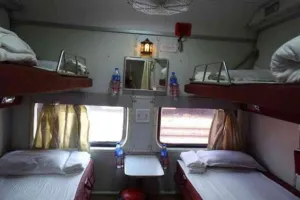 अब ठंड में यात्रियों का सफर होगा आसान, भारतीय रेलवे ने लिया बड़ा फैसला