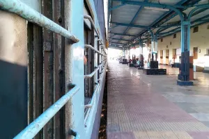 भारतीय रेलवे : 'अमृत भारत स्टेशन योजना' के तहत देश भर के 12 सौ से अधिक रेलवे स्टेशन का होगा कायाकल्प, गुजरात के 87 स्टेशन भी शामिल