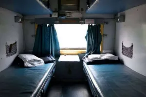 चद्दर-तकिये और कंबल की ट्रेनों में कोरोना काल में बंद हुई सेवा अब धीरे-धीरे यात्रियों को मिलने लगी है!