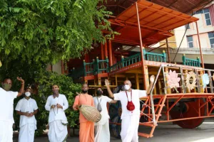 सूरत : पुष्य नक्षत्र और हर्षण योग में अपने भक्तों से मिलने नगर में जायेंगे भगवान जगन्नाथ, शहर में पांच-पांच रथ यात्रा