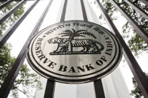 रिजर्व बैंक ऑफ इंडिया ने लगाया 13 बैंकों पर जुर्माना