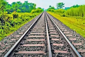 रेल पटरी पार करते समय होने वाली दुर्घटनाओं पर लगेगी रोक, 12 घंटे में बनेंगी पुलिया: अश्विनी वैष्णव