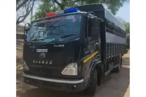 गैंगस्टर अतीक को ले जाने यूपी पुलिस फिर पहुंची अहमदाबाद