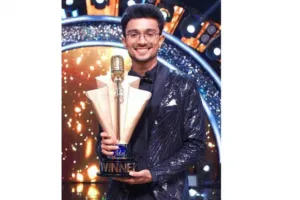 मनोरंजन : अयोध्या के 19 वर्षीय लड़के ने जीता 'इंडियन आइडल 13' का खिताब