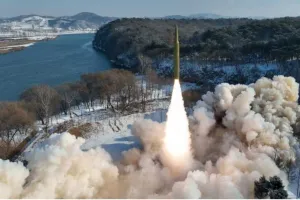 उत्तर कोरिया के बैलिस्टिक मिसाइल परीक्षण से कई देशों की नींद उड़ी