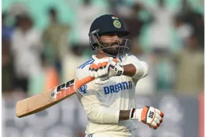 राजकोट टेस्ट : भारत ने पहले दिन 5 विकेट पर 326 रन बनाए, रोहित-जडेजा का शतक