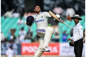 राजकोट टेस्ट तीसरा दिन : यशस्वी जयसवाल का शतक, भारत ने दूसरी पारी में 2 विकेट पर 196 रन बनाए