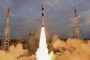 इसरो का सबसे आधुनिक मौसम उपग्रह लॉन्च, प्राकृतिक आपदाओं की समय पूर्व मिलेगी सटीक जानकारी