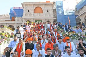 राजस्थान के मुख्यमंत्री ने मंत्रिपरिषद् के सहयोगियों एवं विधायकों के संग किए रामलला के दर्शन
