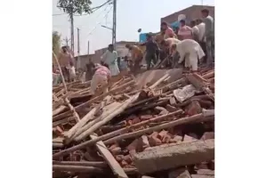 खेडा: निर्माणाधीन मकान का स्लैब गिरा, मलबे में दबे सभी 3 लोगों को निकाला गया