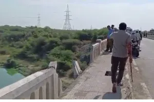 राजकोट : पुल से नदी में गिरी कार, तीन महिलाओं समेत चार की मौत