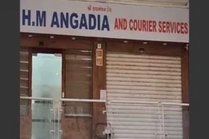 अहमदाबाद: सीआईडी क्राइम की छापेमारी में करोड़ों की नकदी व सामान जब्त
