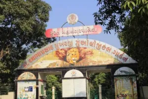 सूरत : दिवाली की छुट्टियों में सरथाना नेचर पार्क में पर्यटकों की बम्पर भीड़, पाँच दिनों में ₹3.20 लाख की कमाई