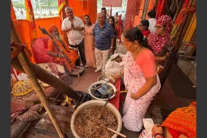सूरत : भटार स्थित श्री महालक्ष्मी शक्तिपीठ मंदिर में आरंभ हुआ 21 दिवसीय दीपोत्सव