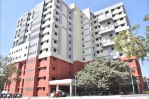 राजकोट : दीपावली पर भी सेवा में तत्पर रहे स्वास्थ्य कर्मी, राजकोट सिविल में 600 सर्जरी, 10 हजार से अधिक मरीजों का इलाज