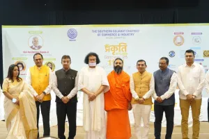 सूरत : चैंबर ऑफ कॉमर्स ने सरसाणा के प्लेटिनम हॉल में ‘प्रकृति-आयुष कॉन्क्लेव 2025’ का आयोजन किया