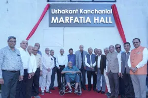 सूरत : सर इंफ्राकॉन और चैंबर ऑफ कॉमर्स ने सरसाणा के सेमिनार हॉल-ए का नाम उषाकांत कंचनलाल मारफतिया हॉल रखा