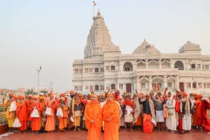 दो हफ़्तों में 42,500 लोगों तक पहुँची गुरु-कृपा: जगद्गुरु श्री कृपालु जी महाराज की दान-सेवा