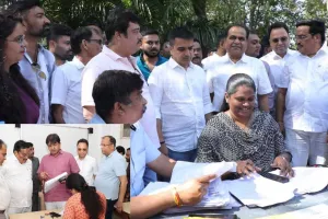 सूरत : 67.37% SIR काउंट फॉर्म भरे गए, सी.आर. पाटिल और हर्ष संघवी ने किया बूथों का इंस्पेक्शन