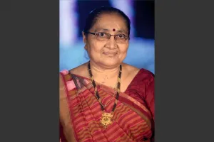 सूरत : देसाई परिवार ने किया प्रेरणादायक निर्णय, दिवंगत लीलाबेन देसाई के नेत्र और देहदान से फैलाई मानवता की ज्योति