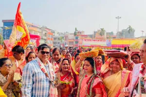 सूरत : जनकपुर में राम–जानकी विवाह महोत्सव: 111 मीटर लंबी चुनरी और अद्भुत शोभायात्रा ने मन मोह लिया