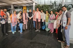 सूरत : अंतर्राष्ट्रीय वैश्य महासम्मेलन के राष्ट्रीय उपाध्यक्ष राजेश भारूका का भव्य सम्मान