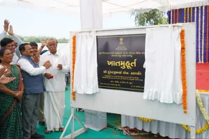 सूरत : विधायक कुंवरजीभाई हलपति ने मांडवी के सलैया गांव में 23.78 करोड़ रुपये के विकास कार्यों का शिलान्यास किया