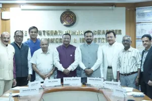 सूरत : चैंबर ऑफ कॉमर्स में 'रिटेलप्रेन्योर' सेमिनार: रिटेल दिग्गजों ने सिखाए सफलता के सूत्र