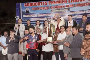 सूरत : एडवोकेट प्रीमियर लीग 2025: V.R. फाइटर बनी चैंपियन, मेहता XI ने जीता विमेंस खिताब