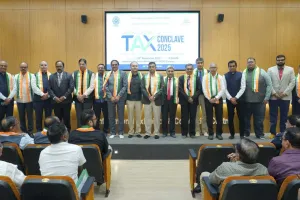 सूरत :  नेशनल टैक्स कॉन्क्लेव 2025 का आयोजन, टैक्सेशन की चुनौतियों और तकनीक पर हुआ मंथन