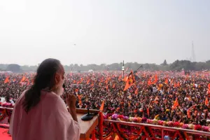 सूरत : कोलकाता में 5–7 लाख लोगों ने किया सामूहिक गीता पाठ, विश्व रिकॉर्ड का साक्षी बना ऐतिहासिक आयोजन