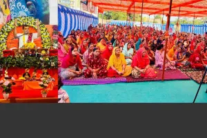 सूरत : संतों का अपमान करने वाला व्यक्ति कभी शांति प्राप्त नहीं कर सकता : संदीपजी महाराज