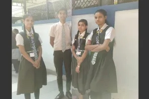 सूरत : अटल काव्यांजलि प्रतियोगिता में श्री कृष्णाराज विद्यालय के विद्यार्थियों की उत्साहपूर्ण सहभागिता