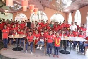 सूरत : बोनजई मल्टीक्यूजीन रेस्टोरेन्ट एंड कैफे ने पहली वर्षगांठ पर निभाई सामाजिक जिम्मेदारी