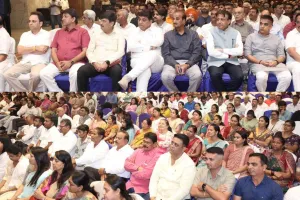 सूरत : ‘कैच द रेन’ अभियान से नवसारी देश का रोल मॉडल बना – केंद्रीय जल शक्ति मंत्री सी.आर. पाटिल