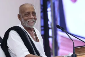 वेदों से लेकर रामचरितमानस तक, दिल्ली में गूंजा मुरारी बापू का संदेश