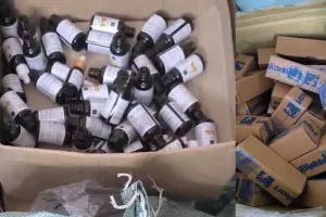 सूरत : नकली फेस सीरम फैक्ट्री पर छापा,  गोडादरा में ‘वामसी एंटरप्राइजेज’ सील 