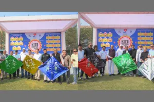 सूरत : पतंगों के माध्यम से ऑर्गन डोनेशन का संदेश, डोनेट लाइफ़ संस्था की अनूठी पहल