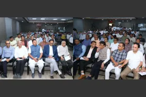 सूरत : शहर में विभिन्न स्थानों पर सेंट्रल बजट को लेकर लाइव ब्रॉडकास्ट कार्यक्रम आयोजित