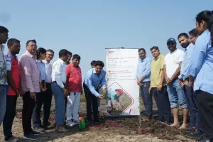 AM/NS India ने सूरत में बड़े पैमाने पर मैंग्रोव वृक्षारोपण के साथ ग्रीन कवर का विस्तार किया