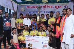 सूरत : सरदारशहर प्रीमियम लीग–सीजन 1 का भव्य आयोजन, धनक 11 बनी चैंपियन